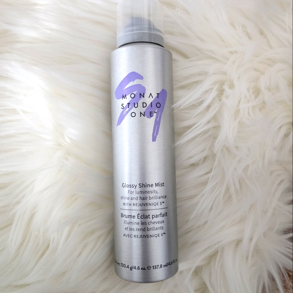 Monat Glossy Shine Mist